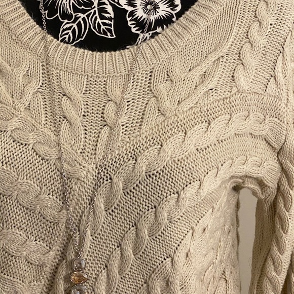 EUC Large Monteau cable sweater with sheer lace - Picture 5 of 7